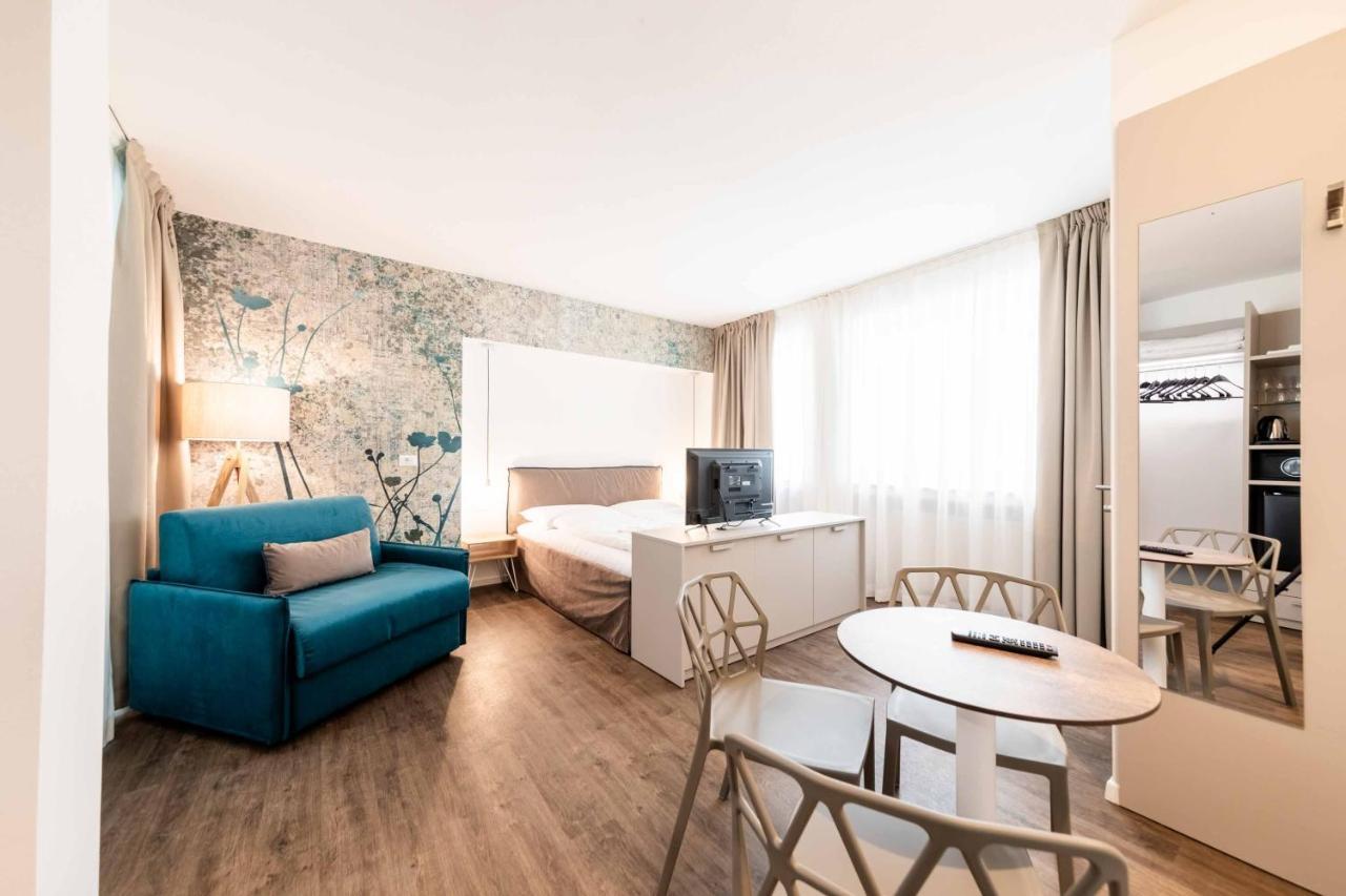Stay Cooper L Guesthouse Zum Loewen 梅拉诺 外观 照片