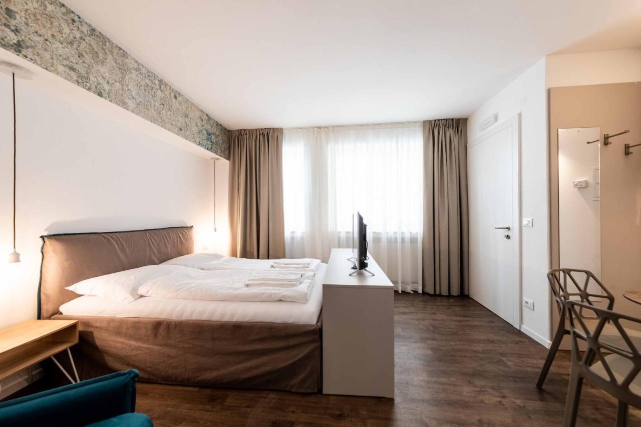Stay Cooper L Guesthouse Zum Loewen 梅拉诺 外观 照片