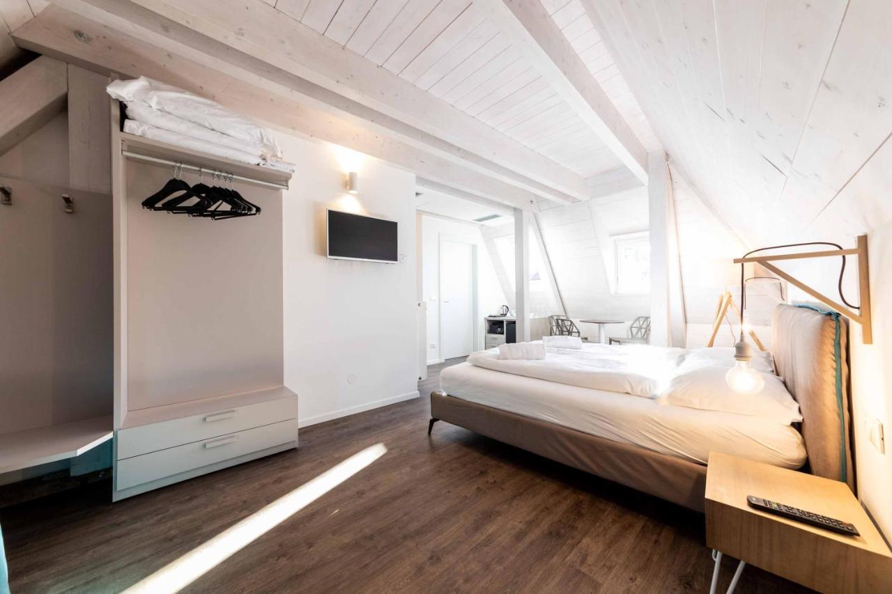 Stay Cooper L Guesthouse Zum Loewen 梅拉诺 外观 照片