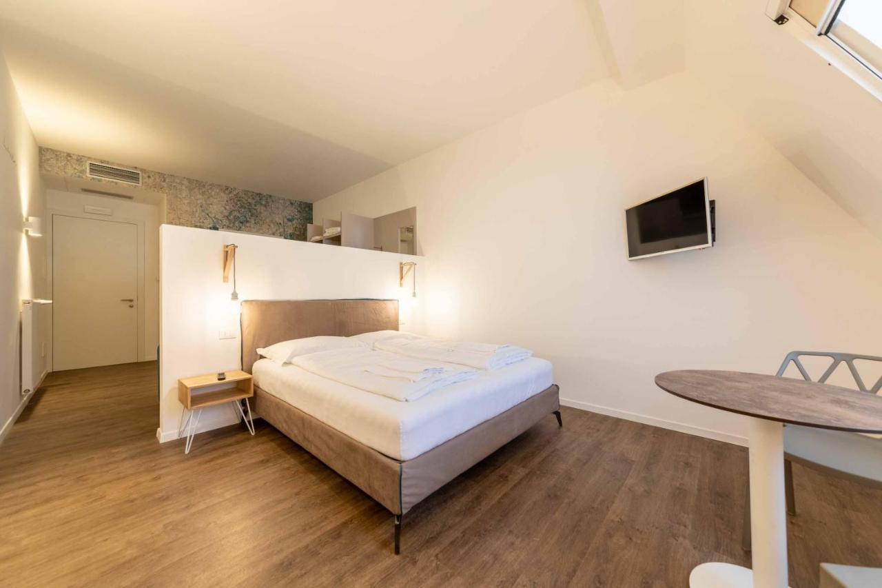 Stay Cooper L Guesthouse Zum Loewen 梅拉诺 外观 照片